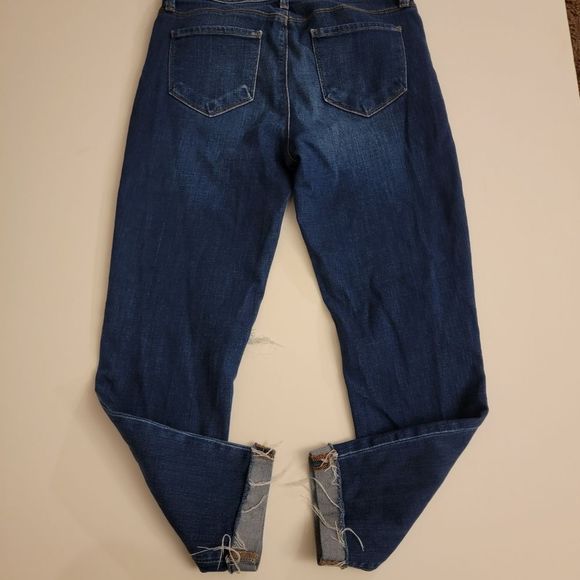 L'Agence 'Rachel High-Rise Diamond Destruct' Slim Jeans - Picture 4 of 13